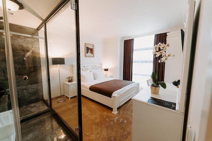 Room 7 of 21