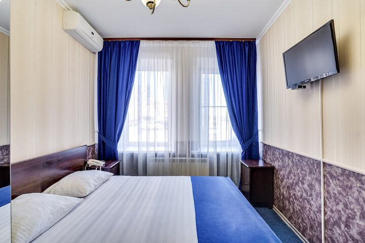 Room 11 of 35
