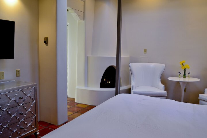 Room 5 of 23