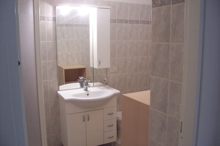 Room 64 of 89