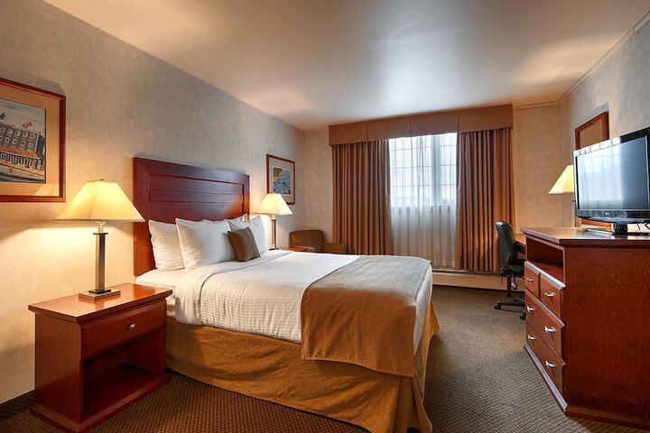 Room 5 of 37