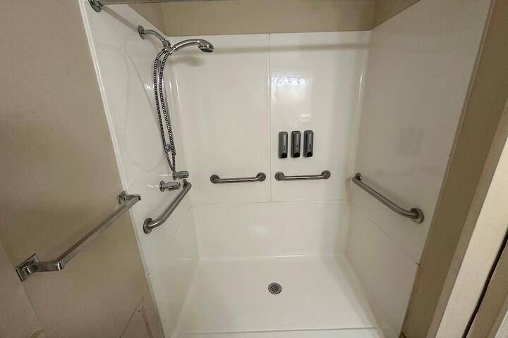 Room 44 of 86