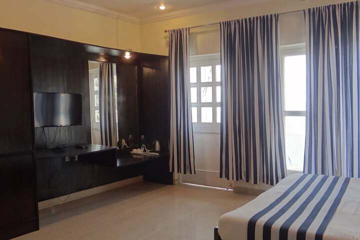 Room 21 of 113