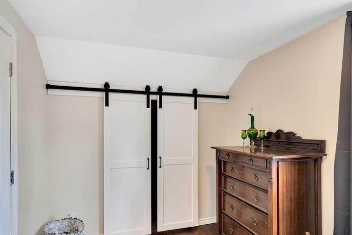 Room 4 of 66