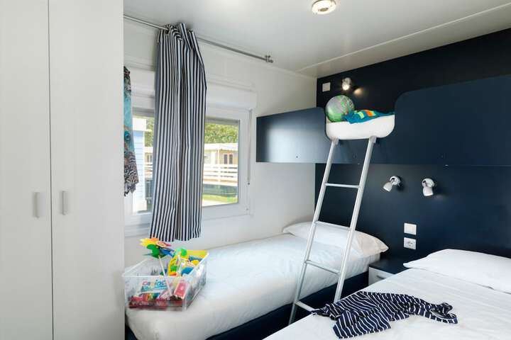 Room 11 of 173