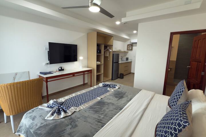 Room 82 of 272