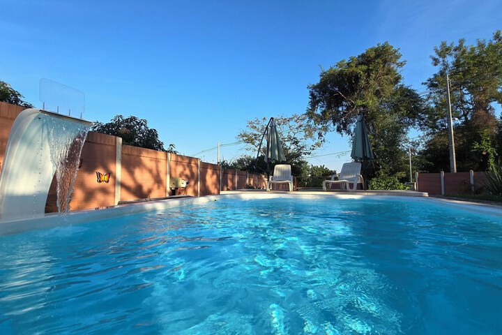 Pool 56 of 81