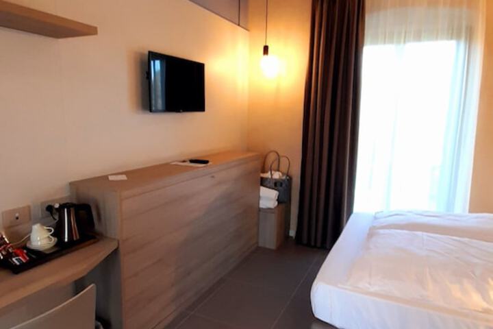 Room 11 of 62