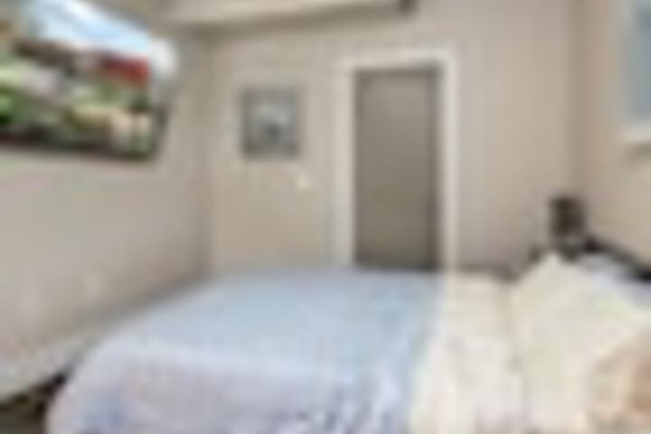 Room 17 of 87