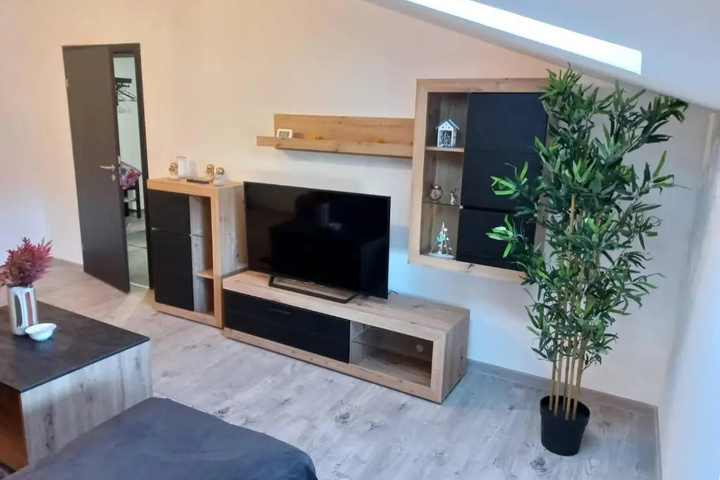 Room 3 of 12