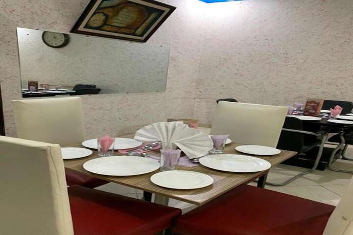 Dining 59 of 68