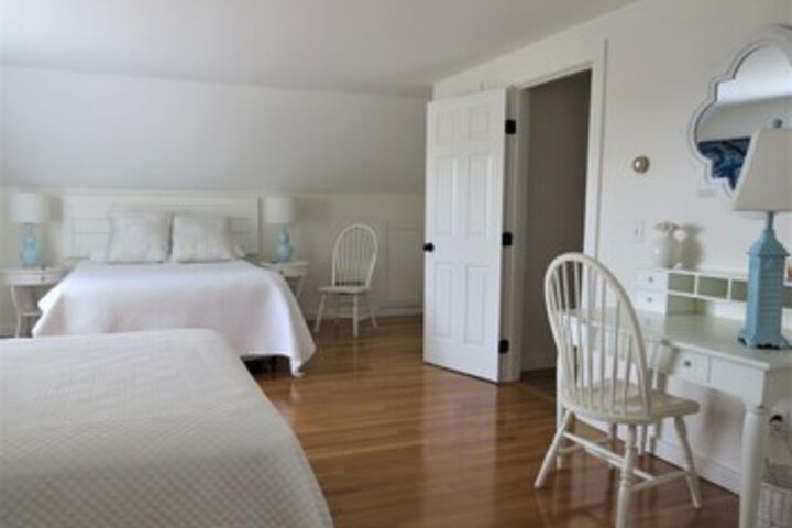 Room 38 of 43