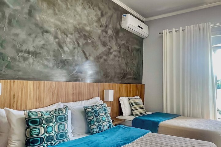 Room 2 of 31