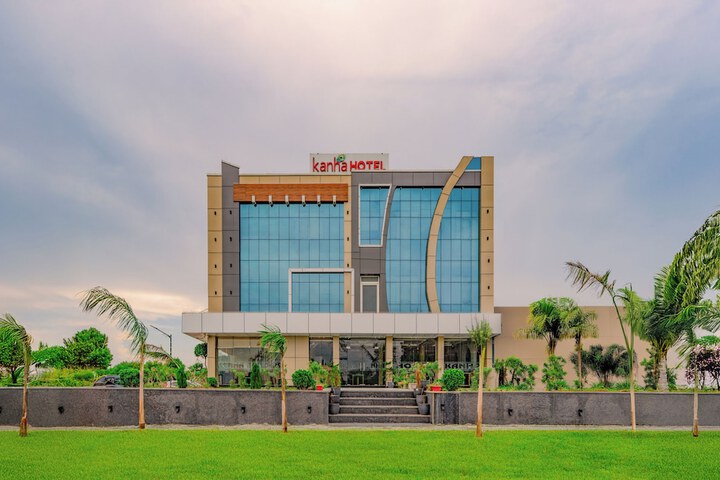 Hotel Kanha & Banquet