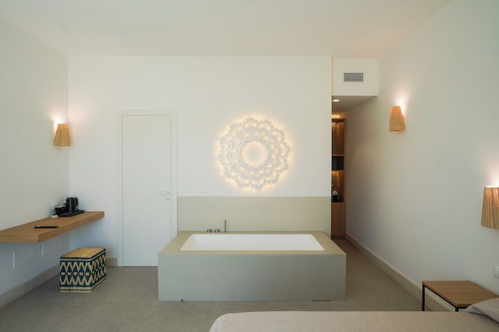 Room 4 of 46