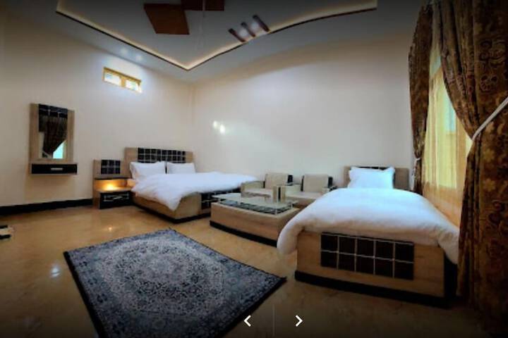 Room 14 of 16