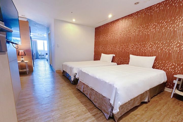 Room 28 of 51