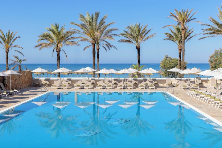 Pools & Facilities