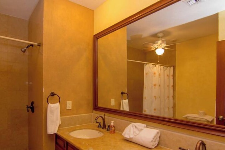 Room 502 of 599