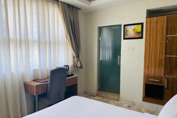 Room 21 of 57