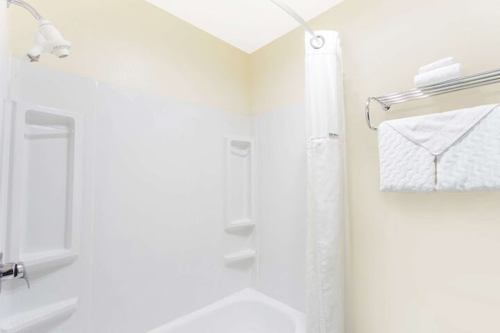 2 Queen Beds 2 Room Suite (5 of 8)