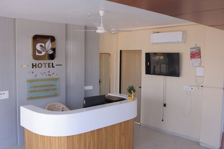 Hotel Interior 3 of 24