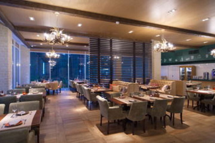 Dining 3 of 64