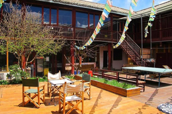 Hotel Exterior 2 of 7