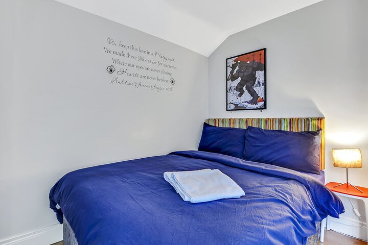 Room 3 of 121