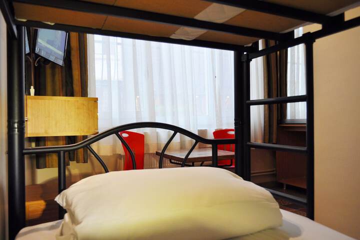 Room 17 of 112