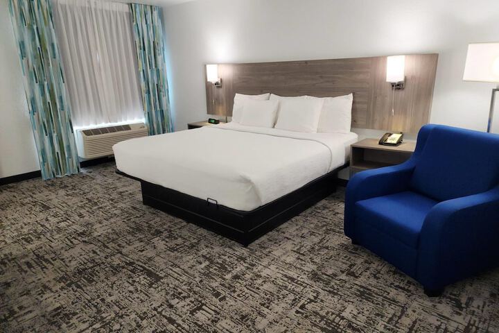 Room 34 of 60