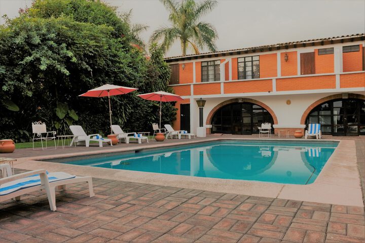 Pool 25 of 53