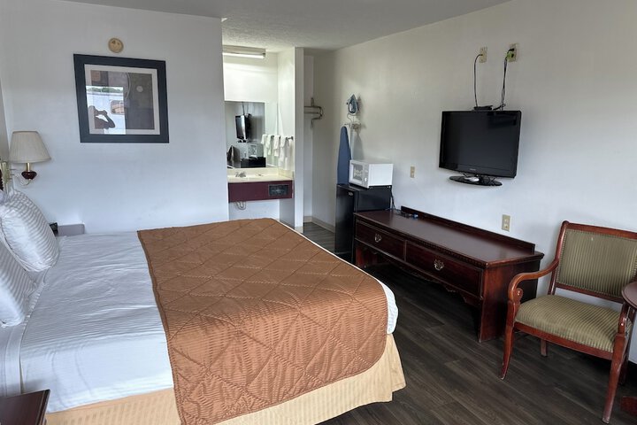 Room 35 of 72