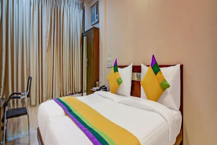 Room 5 of 37