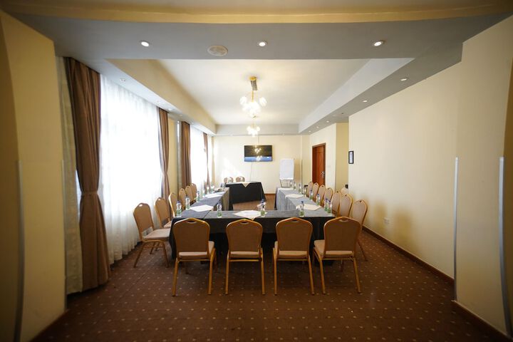 Ballroom/Hall 151 of 163