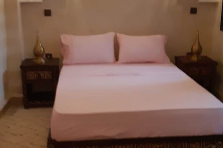 Room 17 of 104