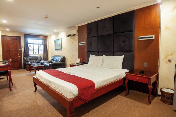 Room 18 of 38