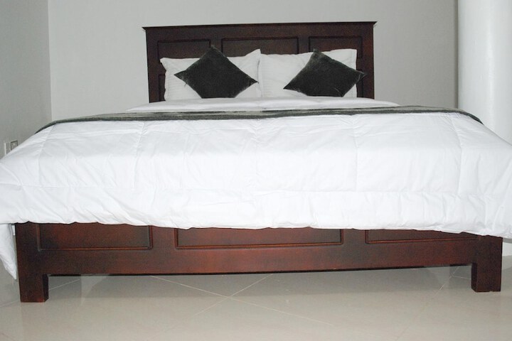 Room 5 of 23