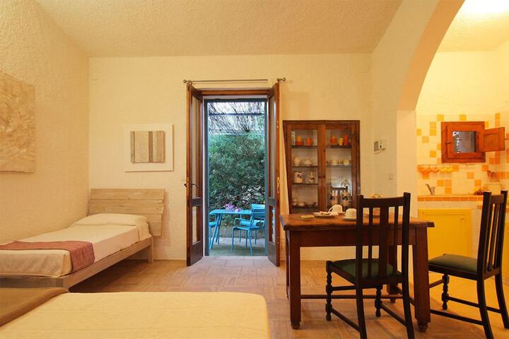Room 8 of 47