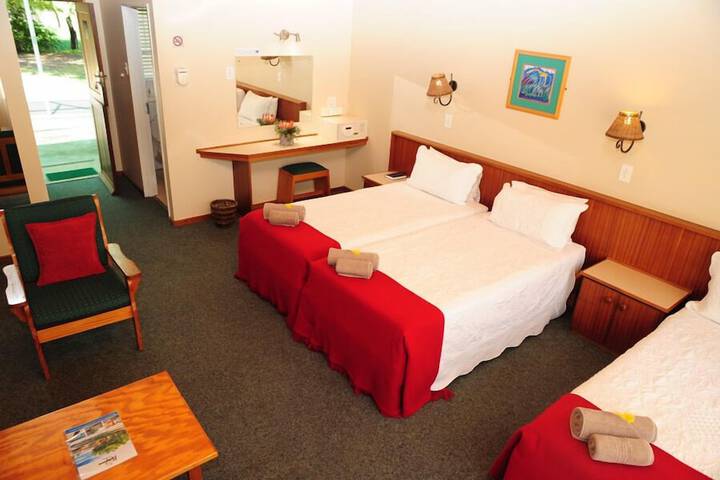 Room 6 of 24