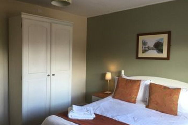 Room 8 of 24