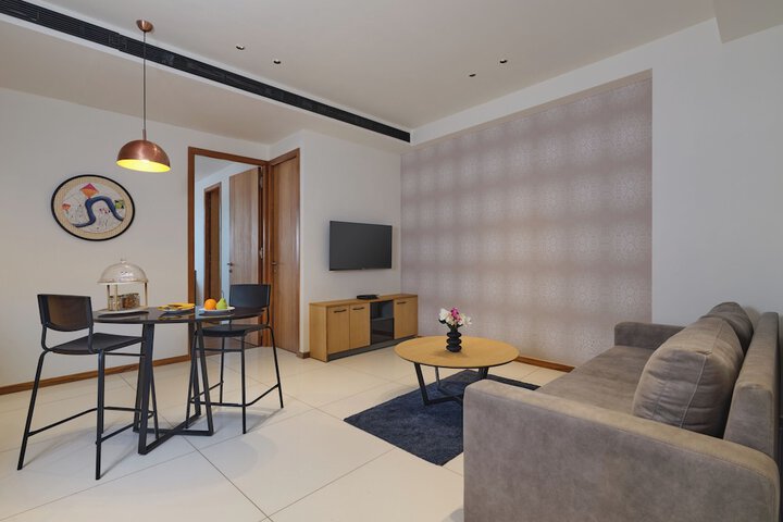 Room 9 of 26