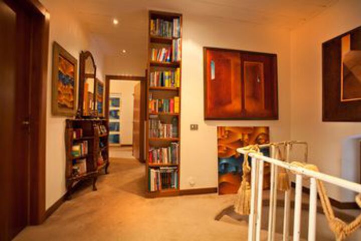 Room 11 of 31