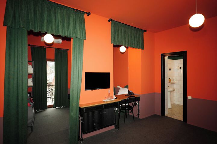 Room 31 of 73