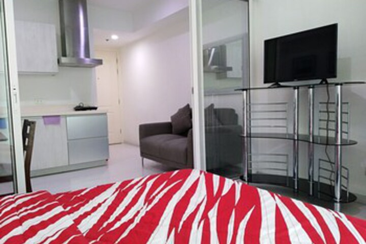 Room 5 of 25