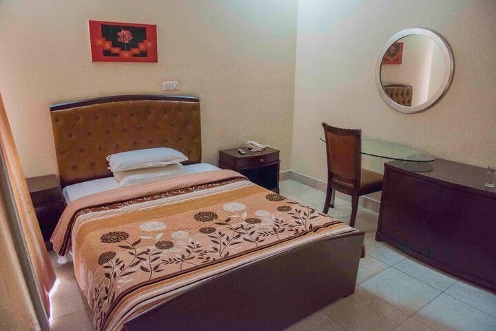 Room 2 of 18