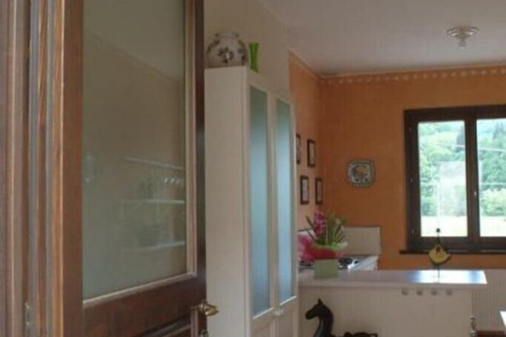 Room 12 of 37