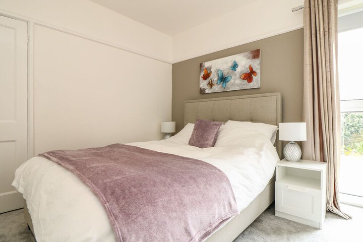 Room 8 of 8