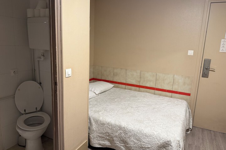 Room 20 of 32