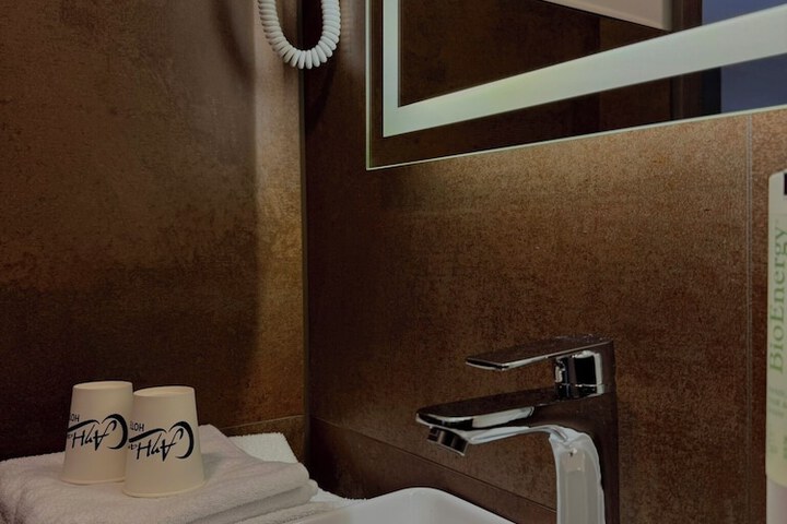 Room 23 of 29
